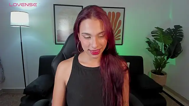 Snapshot of nova_silk chatting on 28, 5, 2026 nova silk online show from 28, 5, 2026