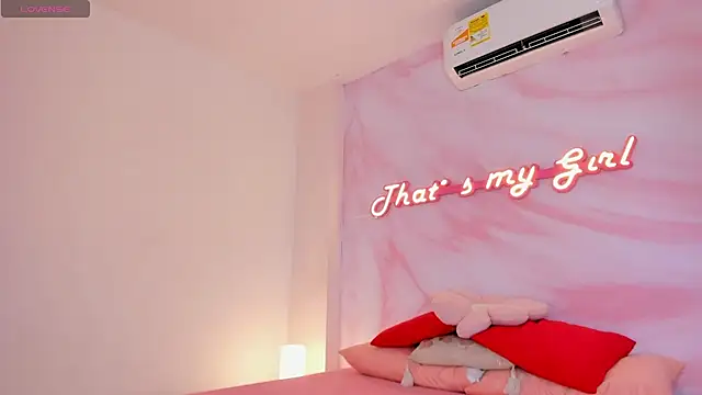 Snapshot of Adalyn_Cute chatting on 18, 7, 2026 Adalyn Cute online show from 18, 7, 2026