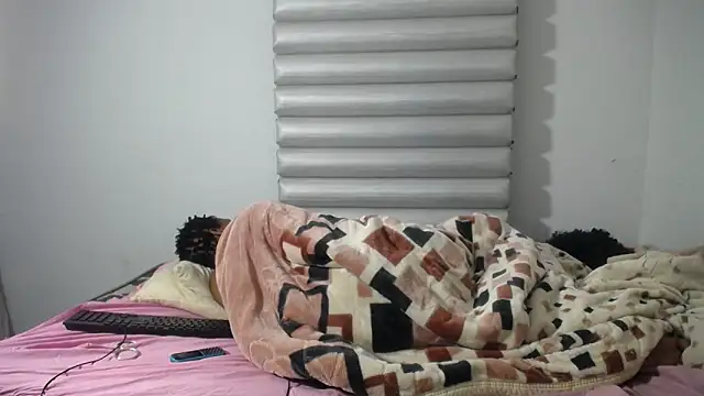 JoycyQueen online show from 25, 4, 2026