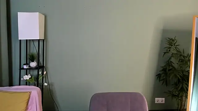 LeticiaRomano online show from 7, 8, 2026