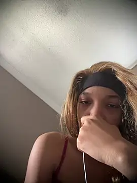 zandralanea online show from 10, 3, 2026