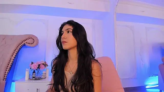 LucianaBlanco  online show from 12, 4, 2026