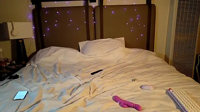 Snapshot of laycieizlaceddd chatting on 6, 4, 2026 laycieizlaceddd online show from 6, 4, 2026