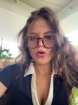 Tallulah Kinky online show from 15, 6, 2026