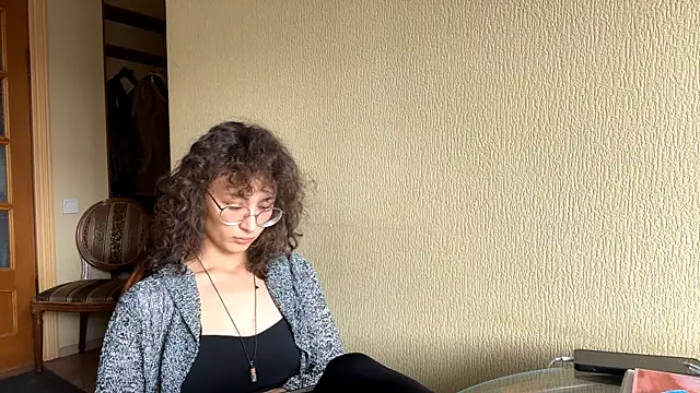 Snapshot of AngelesRavetto chatting on 12, 3, 2026 AngelesRavetto online show from 12, 3, 2026