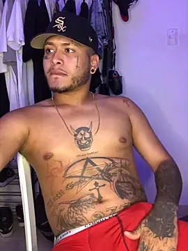 Snapshot of Crow_boss77 chatting on 4, 4, 2026 Crow boss77 online show from 4, 4, 2026