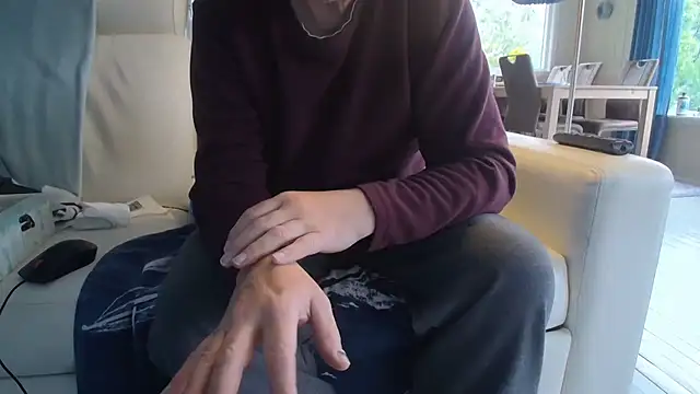 Snapshot of Buggemann chatting on 12, 6, 2026 Buggemann online show from 12, 6, 2026