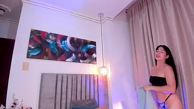 SabrinaWarren  online show from 14, 6, 2026