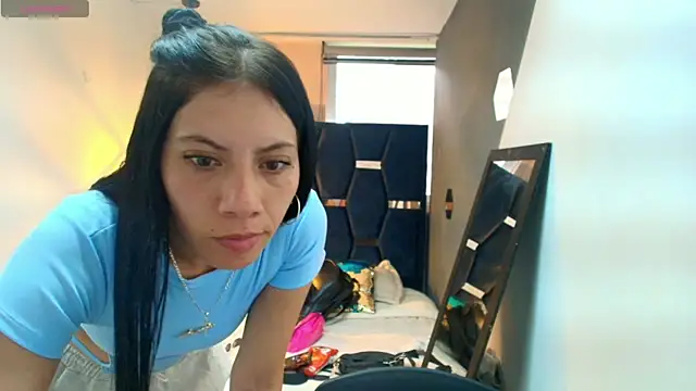 Snapshot of Abril_Fox__ chatting on 5, 5, 2026 Abril Fox online show from 5, 5, 2026