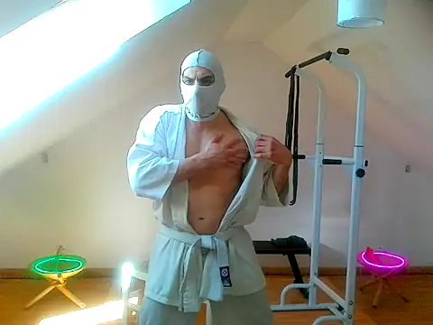 NinjaLaser online show from 7, 4, 2026