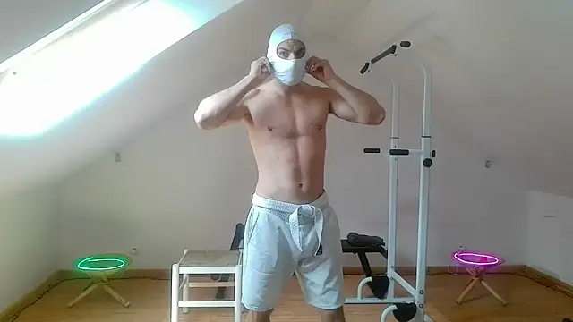 Snapshot of NinjaLaser chatting on 9, 6, 2026 NinjaLaser online show from 9, 6, 2026