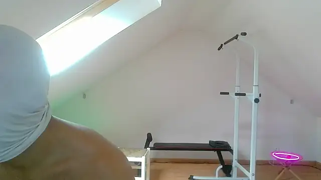 Snapshot of NinjaLaser chatting on 12, 6, 2026 NinjaLaser online show from 12, 6, 2026