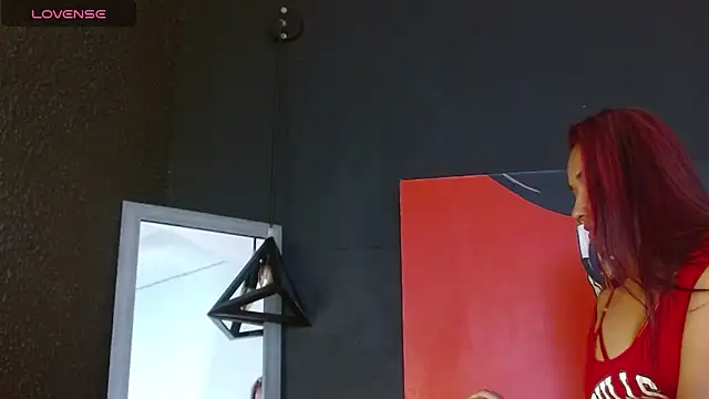 Snapshot of Cafeziitha1126 chatting on 13, 3, 2026 Cafeziitha1126 online show from 13, 3, 2026