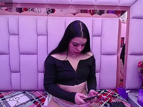 Katherine Squirt  online show from 30, 4, 2026