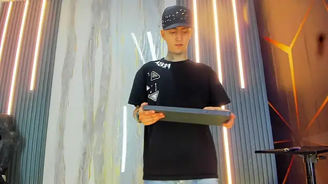 guys hard cock19 online show from 13, 3, 2026