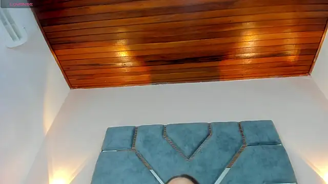 DanielaCruz-1 online show from 21, 3, 2026