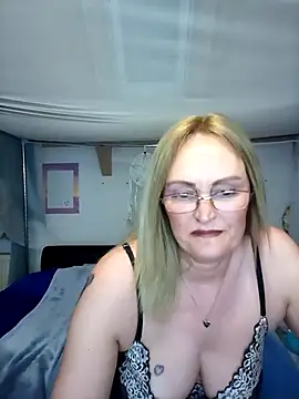 roxy 74 online show from 13, 4, 2026