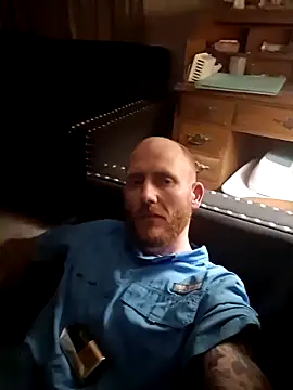 Snapshot of redandjuicy chatting on 24, 5, 2026 redandjuicy online show from 24, 5, 2026