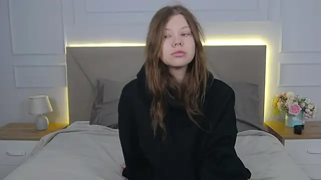 Sophie Rays online show from 6, 6, 2026