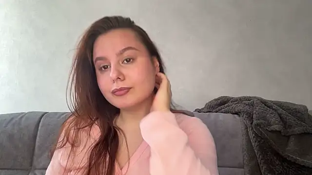 Ellaizatelly online show from 5, 4, 2026