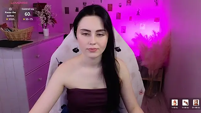 Snapshot of NoraLumi chatting on 10, 6, 2026 NoraLumi online show from 10, 6, 2026