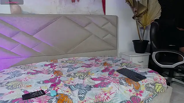 DestiinyBlack online show from 21, 4, 2026