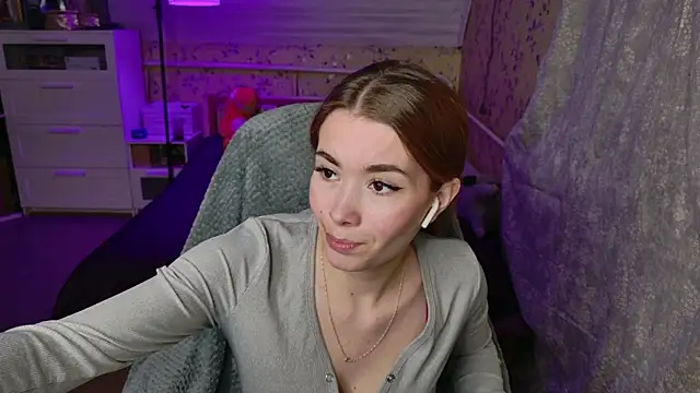 Lunavira online show from 9, 4, 2026