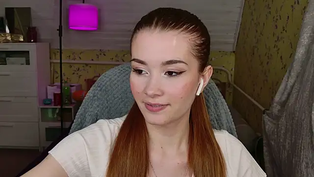 Snapshot of Lunavira chatting on 16, 5, 2026 Lunavira online show from 16, 5, 2026