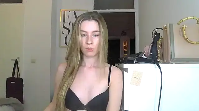 Snapshot of GoldenHoney chatting on 14, 3, 2026 GoldenHoney online show from 14, 3, 2026