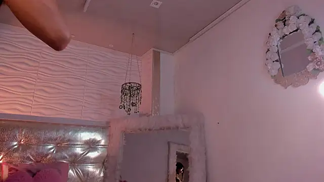 MaddyCooper  online show from 19, 6, 2026