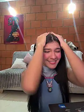 Snapshot of xayah_cute chatting on 7, 4, 2026 xayah cute online show from 7, 4, 2026