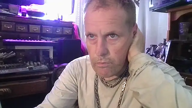 strokingjoe14585 online show from 23, 4, 2026