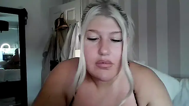 Snapshot of Lexi_Laura chatting on 20, 5, 2026 Lexi Laura online show from 20, 5, 2026