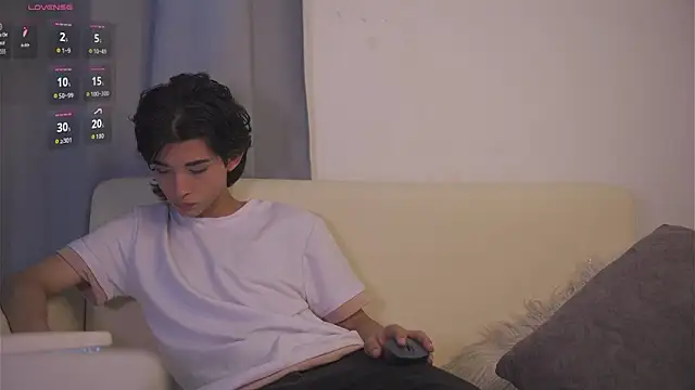 angel yuhogg online show from 14, 3, 2026