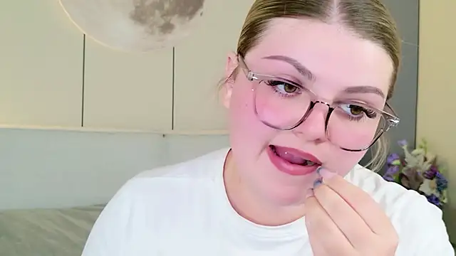 Snapshot of WendyPage chatting on 27, 7, 2026 WendyPage online show from 27, 7, 2026