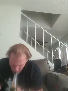 Snapshot of yourMasterisBored chatting on 15, 6, 2026 yourMasterisBored online show from 15, 6, 2026