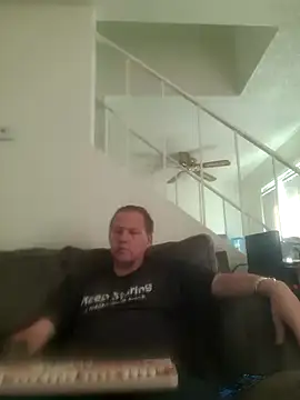 Snapshot of yourMasterisBored chatting on 16, 6, 2026 yourMasterisBored online show from 16, 6, 2026
