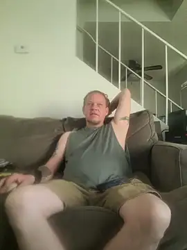 Snapshot of yourMasterisBored chatting on 17, 6, 2026 yourMasterisBored online show from 17, 6, 2026