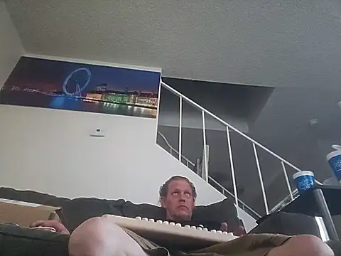 Snapshot of yourMasterisBored chatting on 25, 7, 2026 yourMasterisBored online show from 25, 7, 2026