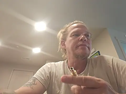 Snapshot of yourMasterisBored chatting on 30, 7, 2026 yourMasterisBored online show from 30, 7, 2026