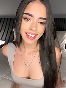 Maia antonelli online show from 4, 4, 2026