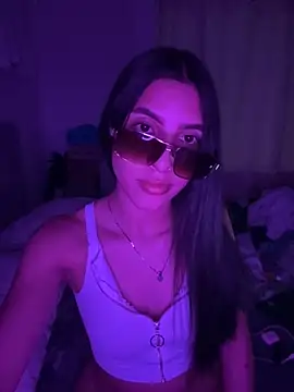 Snapshot of miaculuci chatting on 14, 3, 2026 miaculuci online show from 14, 3, 2026