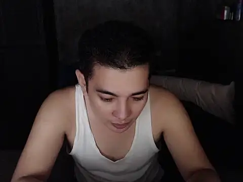 Snapshot of Treat2Heaven chatting on 10, 4, 2026 Treat2Heaven online show from 10, 4, 2026