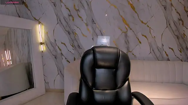 Snapshot of AntonellaDimeo chatting on 20, 6, 2026 AntonellaDimeo online show from 20, 6, 2026