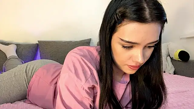 Snapshot of BeckyAurielle chatting on 18, 6, 2026 BeckyAurielle online show from 18, 6, 2026