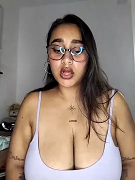 Mia skyy18 online show from 6, 5, 2026