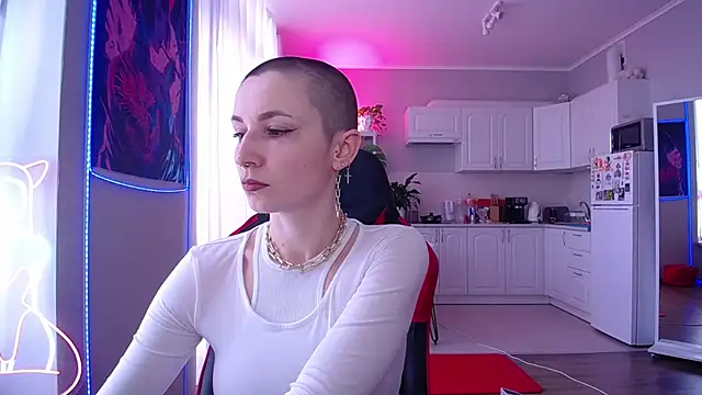 Hope Foxter online show from 29, 4, 2026