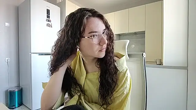 LaritaTocchio online show from 5, 4, 2026
