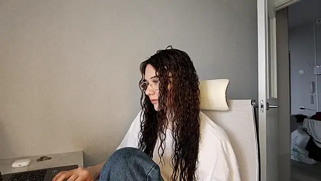 LaritaTocchio online show from 17, 4, 2026