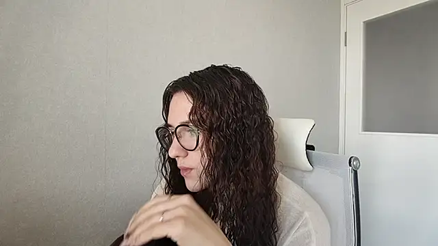 LaritaTocchio online show from 28, 4, 2026